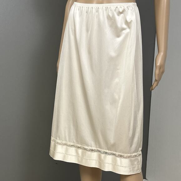 Vintage Lorraine Half Slip Skirt Size Tall Medium Ivory Trim A Length USA Made - Picture 1 of 6